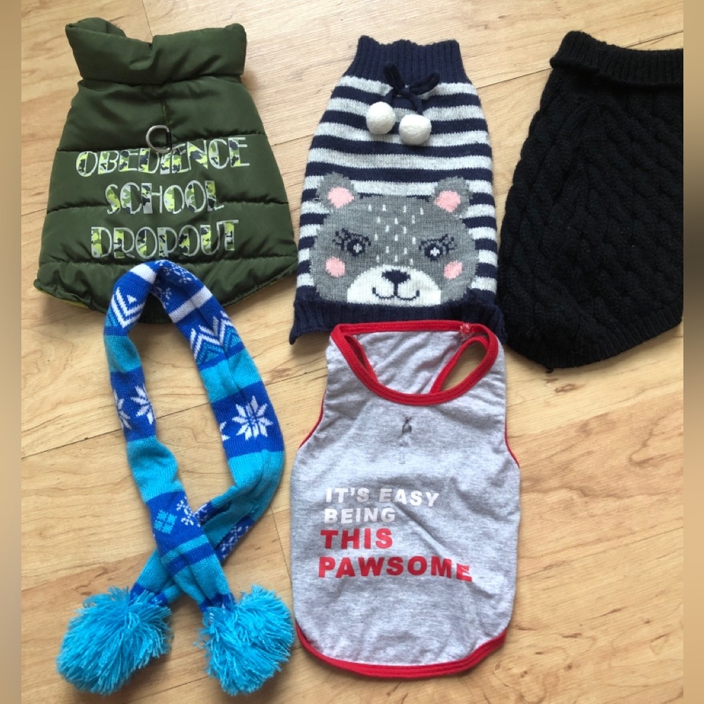 Lot of Dog Clothes Xs S + Pet Nail Grinder!            6.99$ Purolator Shipping! - Picture 3 of 9
